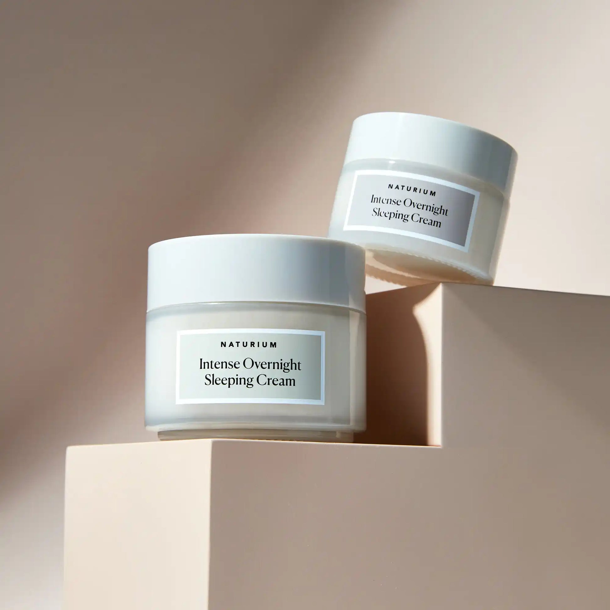 intense-overnight-sleeping-cream-jumbo-x8 11_18_2021_Naturium0552-crop.webp