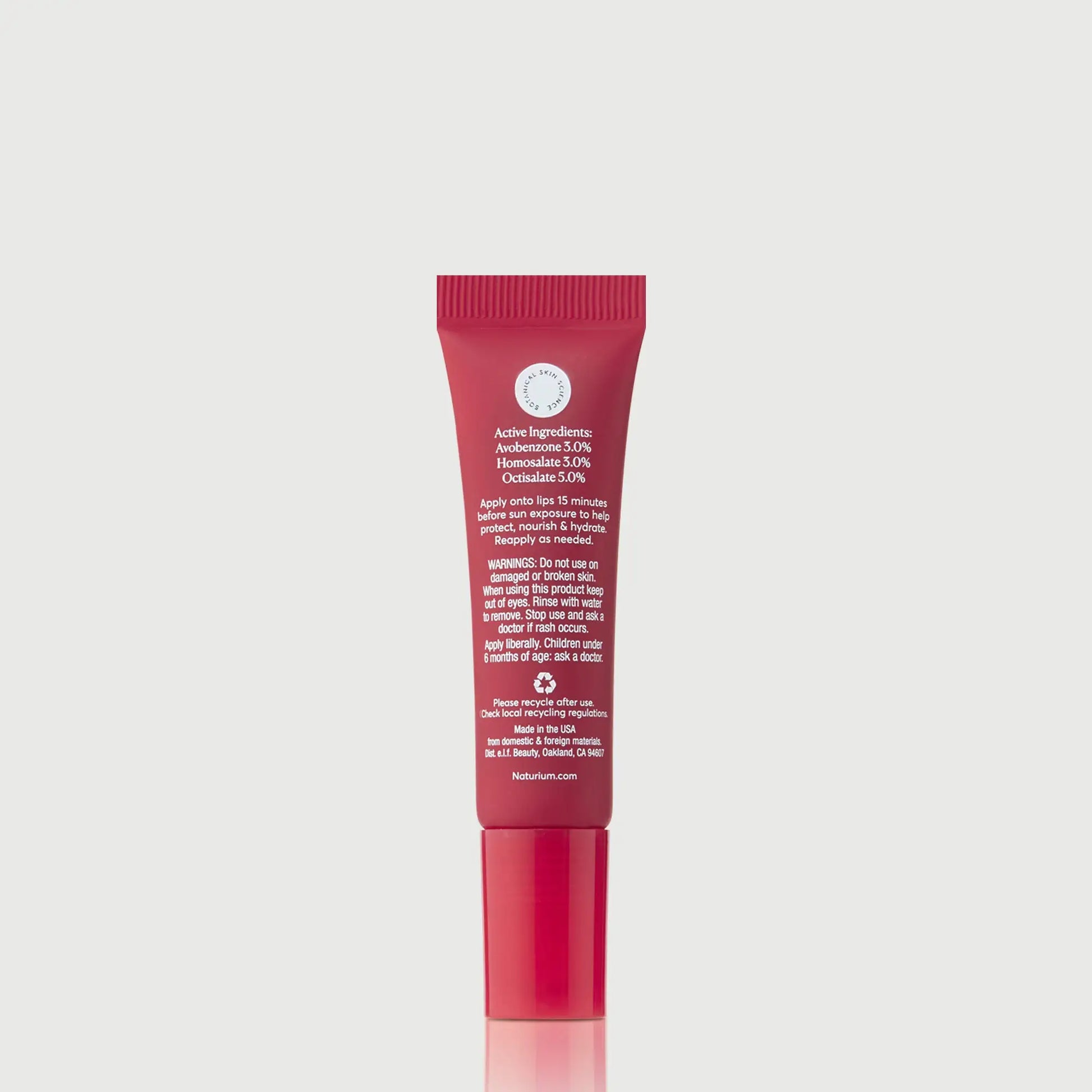 phyto-glow-lip-balm-spf-45-oasis-z1 NATR-10125_PhytoGlow_SPF_Oasis_primary_capon_back_bonebkgd_1.webp